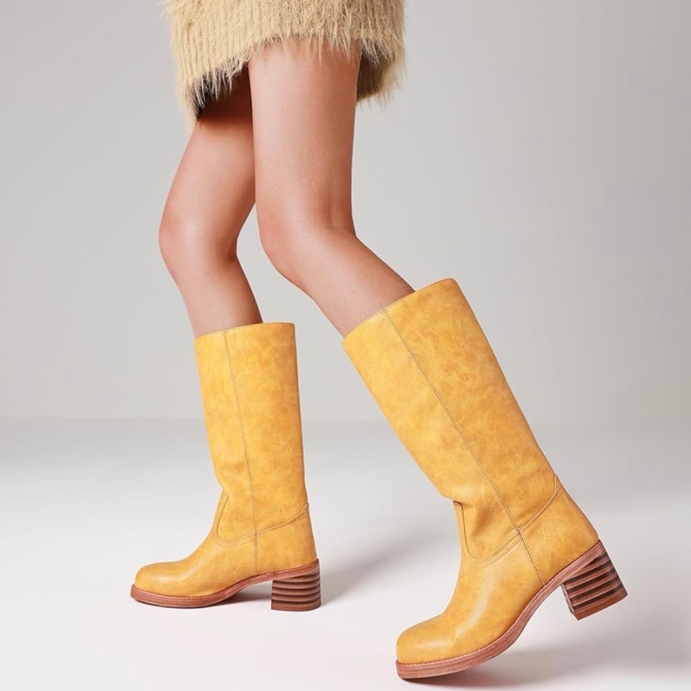 Womens Banana Knee-High Boots